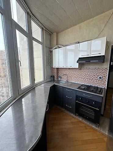 qebele ev satilir: Yeni yasamal cox seliqeli ev kiraye verili 2 otaq.19 mertebeni 14 — 9