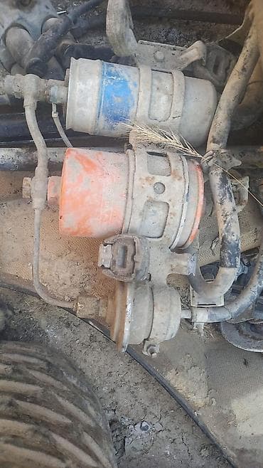 maşın ucun pec: Avtomobil ehtiyat hissələri – müxtəlif komplektasiya Mercedes. 190 — 7