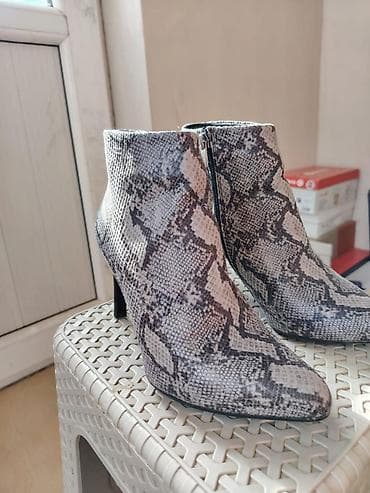 afolu bot: 38 razmerdi təzədir flodan alınıb 70 manata alınıb 30 manata — 1