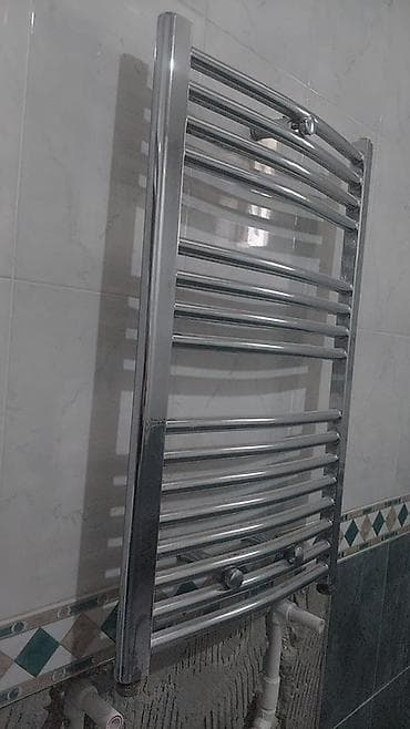Xrom örtüklü su ilə işləyən dəsmal qızdırıcısı (radiator tipli) -