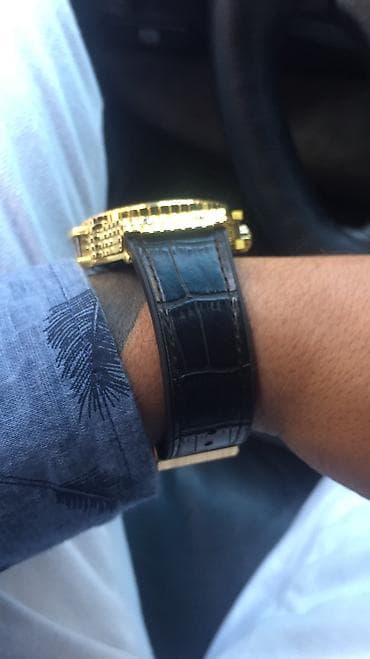 nano saat: Rengi getmeyen remeni qoxulu shushesi cizilmayan A+++++ qeshey — 2