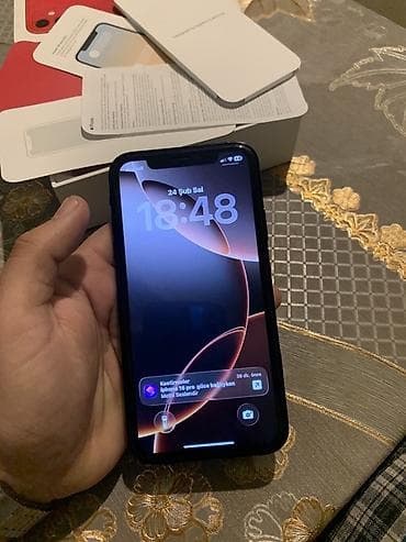 redmi 15 c: IPhone 15 Pro, Black Titanium, Face ID — 3