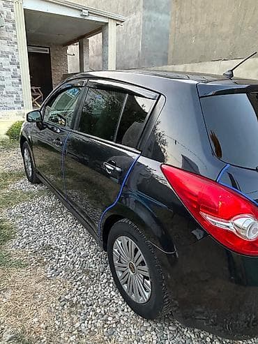 arceo disk: Nissan Tiida: 1.5 l | 2011 il Hetçbek — 4