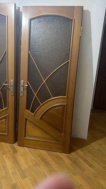 taxta darvaza: Ikinci el qapılar 1ededi 50Azn 4eded qapıdı 2plastik qapıda var — 4
