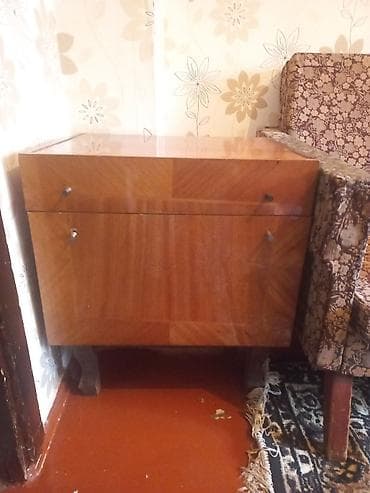 Retro uslubda tumba. 2 ededdir. biri 5 manat olacaq