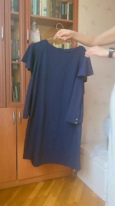 dəri don: Tünd göy rəngdə qadın paltarı - Minimalist, düz kəsim siluet - Yumru — 1