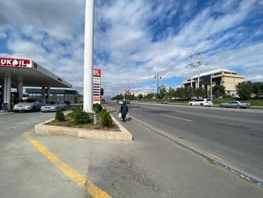 bakı tikiş evi ünvanları: 8 Noyabr prospektində,LUKOİL yanacaqdoldurma məntəqəsinin — 14