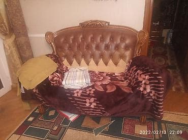Qabaq stolu 1oturacaq st 12, divan 2 kreslo 4 jurnal st 1 — 5