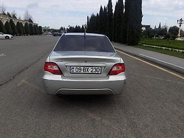 sukuter gence: Daewoo Nexia sedan - Kuzov: 4 qapılı sedan, gümüşü rəng - Mühərrik — 5