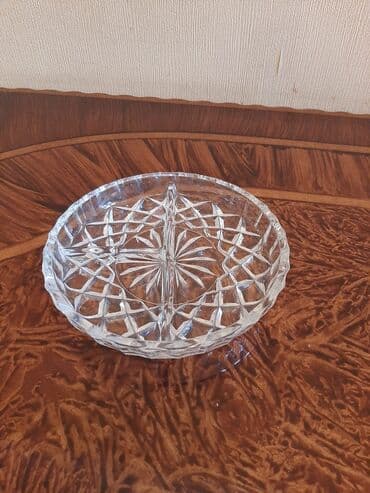 qoz ləpəsi: Kohne Çex istehsali çerez qabi, çati sinigi yoxdur ela veziyyetdedir — 1