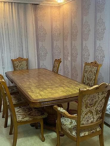 Qonaq otağı üçün, İşlənmiş, Kvadrat masa, 8 stul lalafo.az -da Qonaq otağı üçün, İşlənmiş, Kvadrat masa, 8 stul
