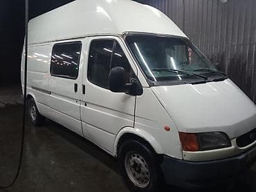 priora tekeri: Ford Transit: 2.5 l | 1997 il 350000 km Van body type — 2