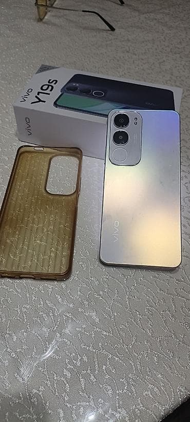 emmi tikis fabriki: Vivo Y19, 128 GB, Face ID — 3