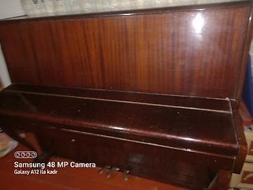 midi klaviş: Upright piano – “Kirka”. - Korpus: tünd qəhvəyi, parlaq laklı taxta — 2