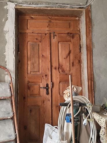 İkiyə bölünən taxta giriş/qapı dəsti - Material: tam şam/şələ