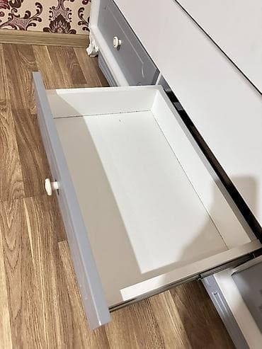 demir rasotka: Oğlan və qız üçün, Yeni, Dördbucaq, Beşik, Dəstsiz, Matras ilə, Yellənmə mexanizm ilə — 9