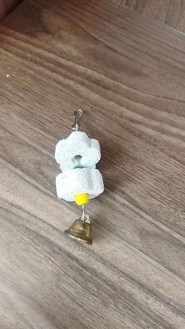 toy sacları: Məhsul: Qəfəs üçün asma quş oyuncağı – mineral daşlı və zəngli — 4