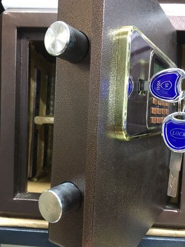 pul yığmaq üçün kassa: Hundurluk 40 Derinlik 34 Eni 40 Seyf iki acar ve kodile isleyir oda — 3