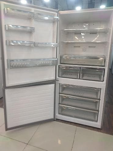 İki qapılı, aşağıdan donduruculu soyuducu - Geniş həcmli əsas kamera