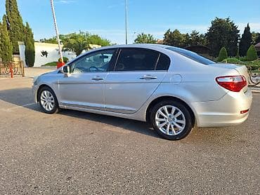 Great Wall : 1.5 l | 2013 il 181604 km Sedan — 4