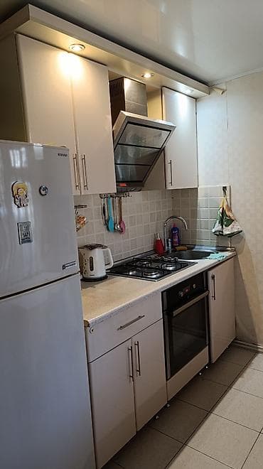 kiray: Neftçilər metro stansiyasının yaxınlığında (Xəzər Universitetinin — 4