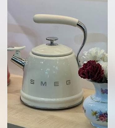 Elektrik çaydan Smeg, 2.6 - 3 l, Yeni