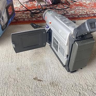 phone 14 pro max: JVC Super VHS (S-VHS-C) videokamera - 25x optik zum, 1000x rəqəmsal — 3