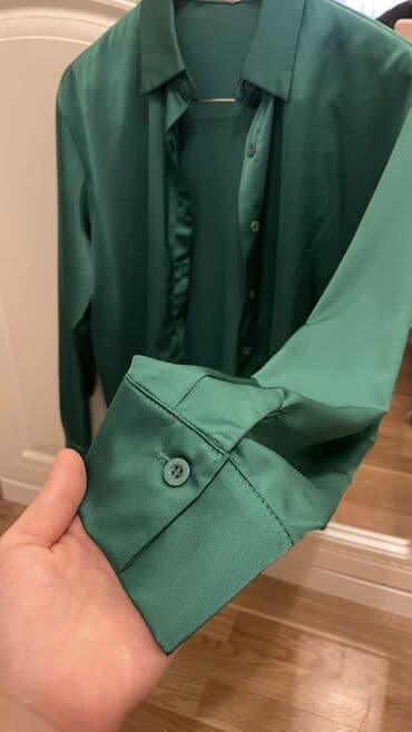 В жизни цвет чуточку холоднее, чем на фото оверсайз, хорошо будет lalafo.az -da В жизни цвет чуточку холоднее, чем на фото оверсайз, хорошо будет