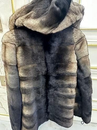 muhafize geyimi: Yaxsi veziyyetdedir. az geyinilib. s-m olcuye uygundur. Feminadan — 2