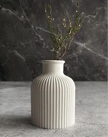 boynu gulu: Bir vaza — 4