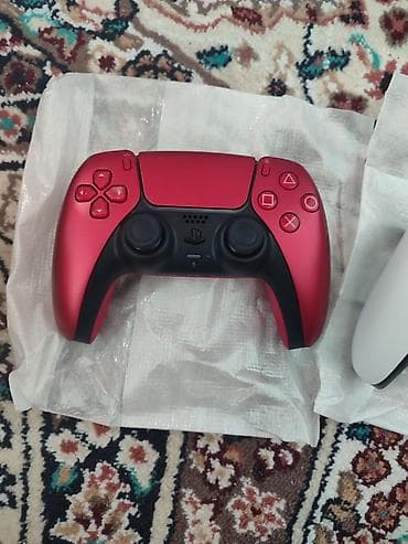 ağ qulaq: PlayStation 5 (PS5) konsol paketi Tərkib: - PlayStation 5 konsolu (ağ — 5