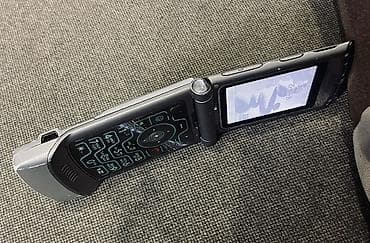 motorola sensor: Motorola Razr V Xt885, rəng - Gümüşü, Düyməli — 4