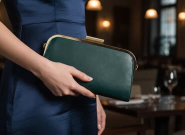 tuklere son: Klatc 1-2 defe istifade olunub son qiymeti 10 Azn — 1