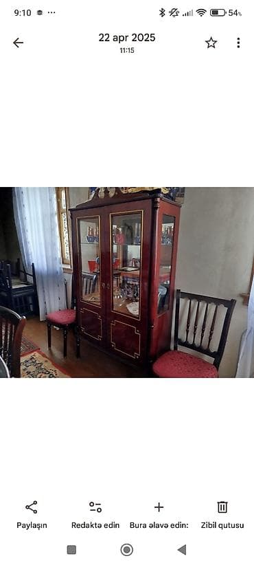 sıfaner: Şüşəli vitrin şkaf - Material: taxta karkas, qabaq və yan panellərdə — 1