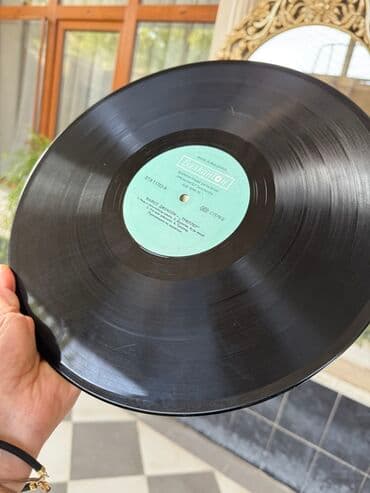 1 nizami pul: Vinil lövhələr toplusu - Format: 12" və 10" vinil plastinkalar, 33 — 5