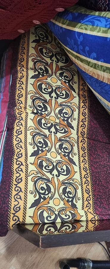 матрас двуспальный: 3 yun döşek Temiz seliqeli yükde qalib . döşek 20 azn (1) Unvan — 4