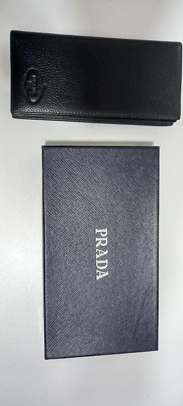 Prada dəri.Kişi cüzdanı