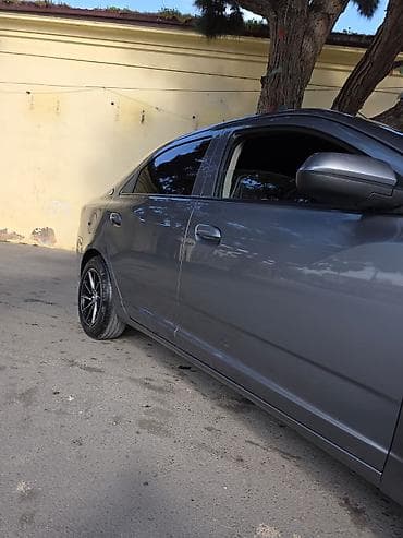 super soco tc: Chevrolet Cobalt sedan - Korpus: boz rəng, 4 qapı, aerodinamik — 9