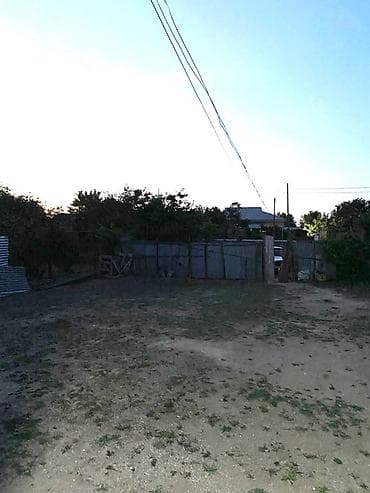 sabuncuda ev: 🏡 Satılır – 16 sot həyət evi 📍 Ünvan: Köhnə Suraxanı ✅ Həyətdə — 2