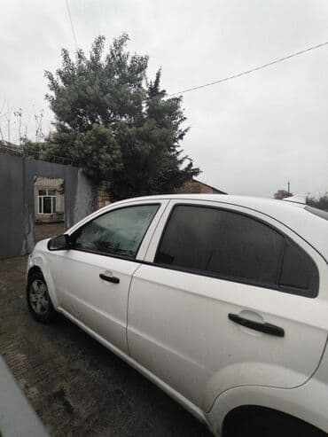 Daraq panellər: Chevrolet Aveo: 1.4 l | 2011 il 330000 km Sedan — 5