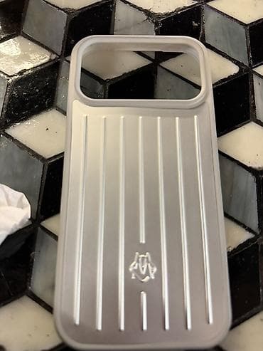 zimmer tv made in: RIMOWA iPhone üçün qoruyucu örtük - Brend: RIMOWA (Made in Germany — 1