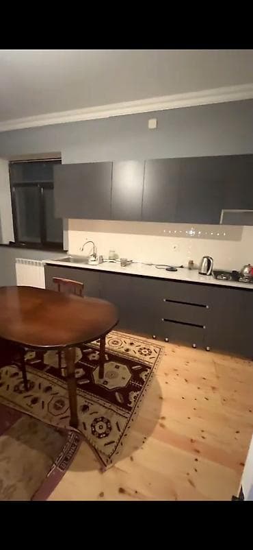 Savalan da 28 nom mektebin yaxinliqinda 4 otaqli adelni heyet evi — 2