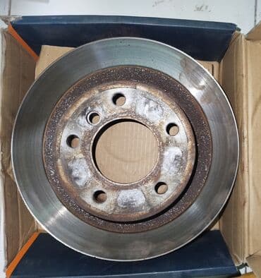 Əyləc diskləri: Ön, BMW E90, 2010 il, İşlənmiş — 2