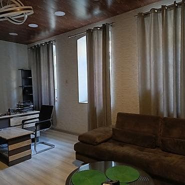 mebel fabrikləri: Icarəyə verilir – kiçik ofis sahəsi Ünvan: mərkəzi küçəboyu piyada — 9