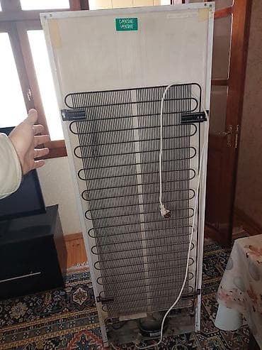 htc one m8 pl: Б/у 1 дверь Beko Холодильник Продажа, цвет - Белый, Встраиваемый — 4