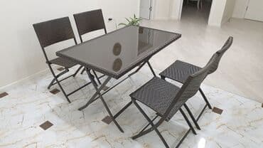 тап аз мебель бу: Bağ və balkon üçün kvadrat şüşə stol və həsir stullar. Yığılıb açılan — 1