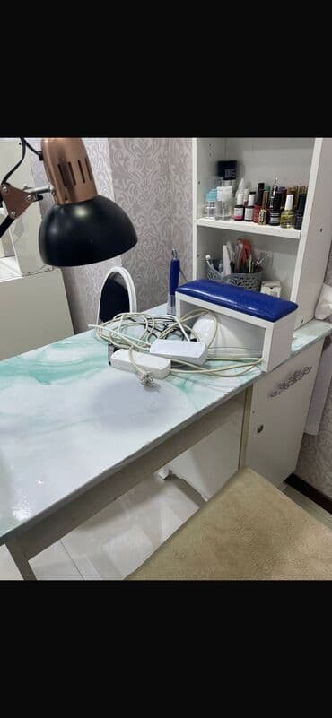 Audi: Düz masa — 1