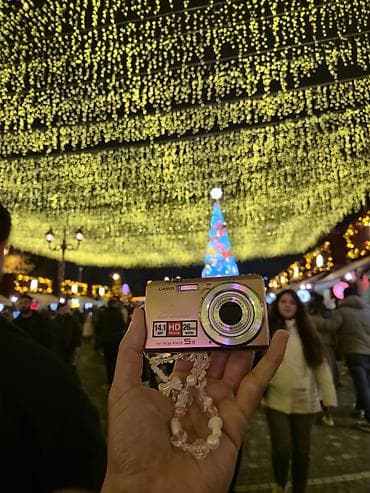 Sony nikon modelləri hər biri satışdadı ciddi maraqlananlar vatsapdan