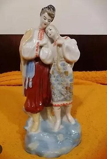 Sovet dövründən qalma farfor füqur satılır. Əla vəziyyətdədir