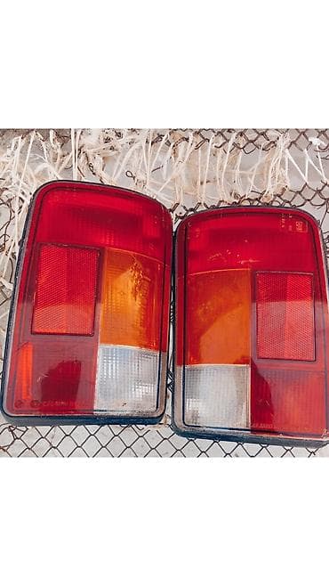 sin ve diskler: Salam Niva Arxa stopları islemisdir çatı var cutu satılır tek satilmir — 1